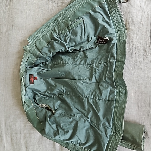 Danier Leather Jacket Size XS - Picture 3 of 10